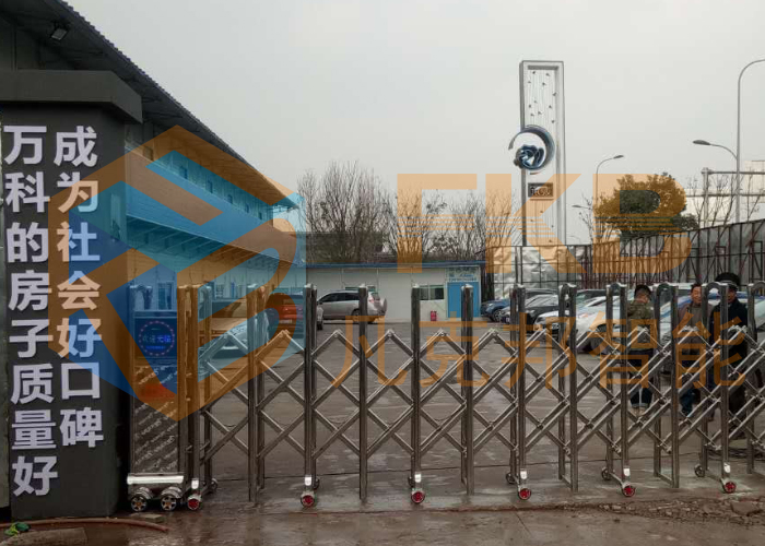 工地電動(dòng)伸縮門(mén)